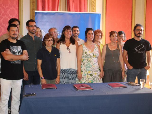 El gobierno municipal de VNG se estrena con polémica por los «sueldazos» de los concejales