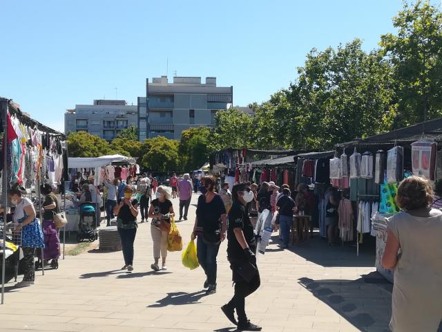 Vilanova recupera el mercado ambulante semanal del sábado
