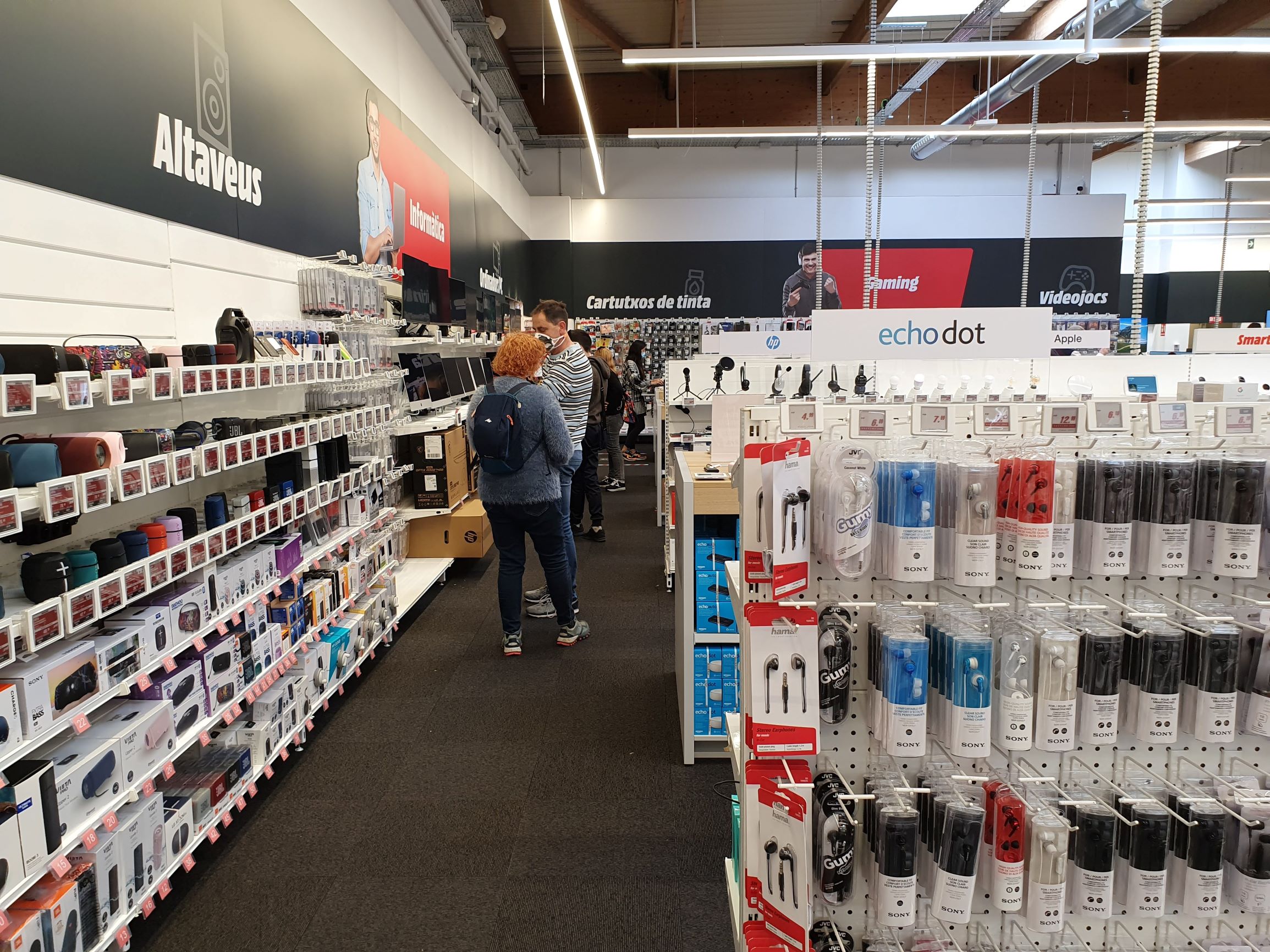 Parc Comercial Vilanova abre sus puertas el 2 de diciembre y ya está contratando trabajadores