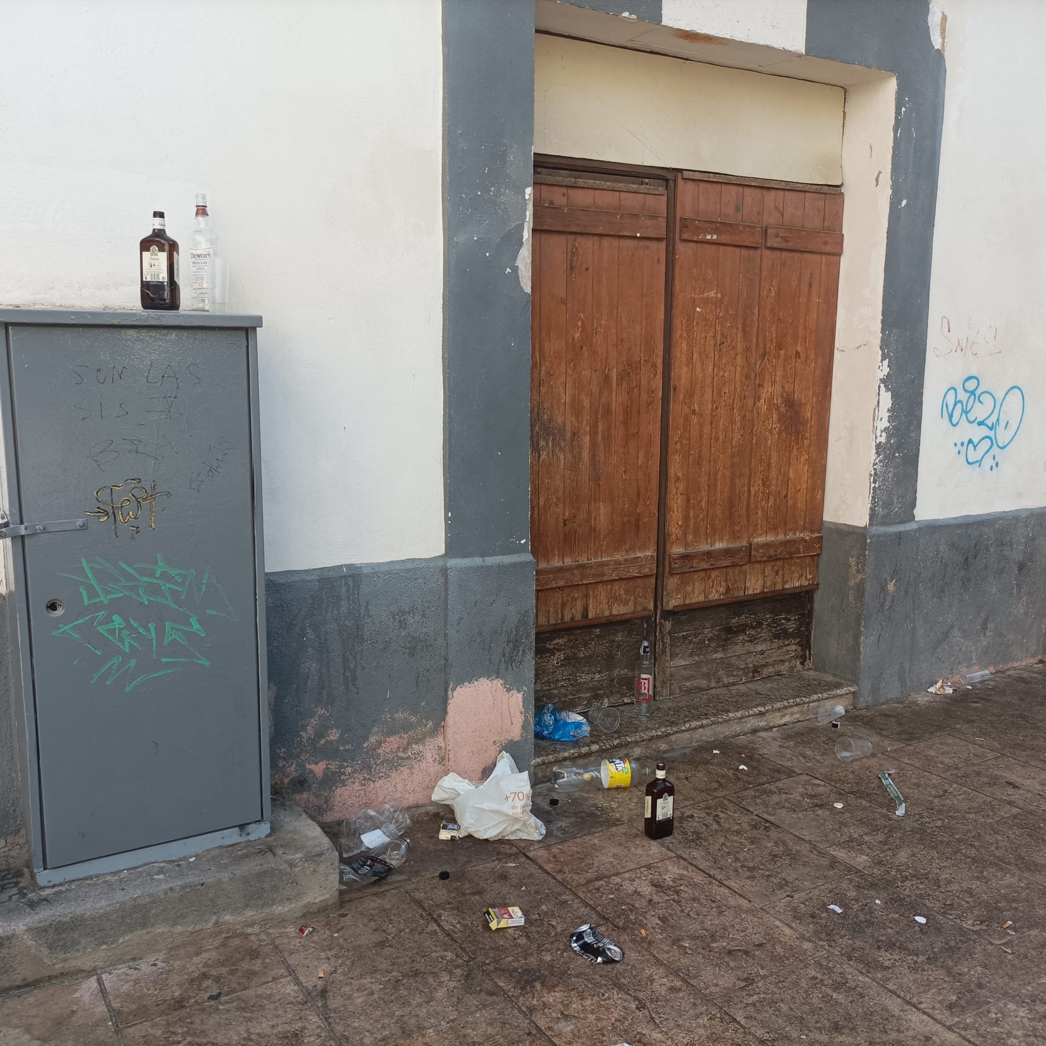 Reyerta salvaje en la Geltrú con bates de béisbol, cuchillos, botellas de vidrio y piedras