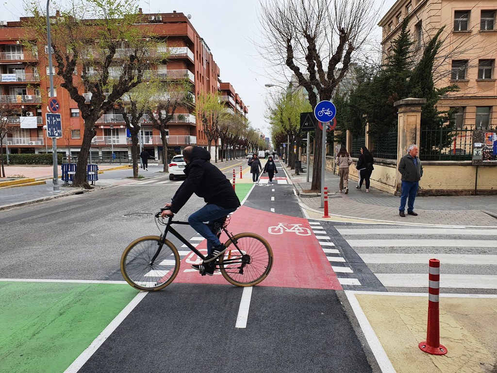 Vecinos y comercios se manifestarán contra el Ayuntamiento por imponer carriles bici sin diálogo