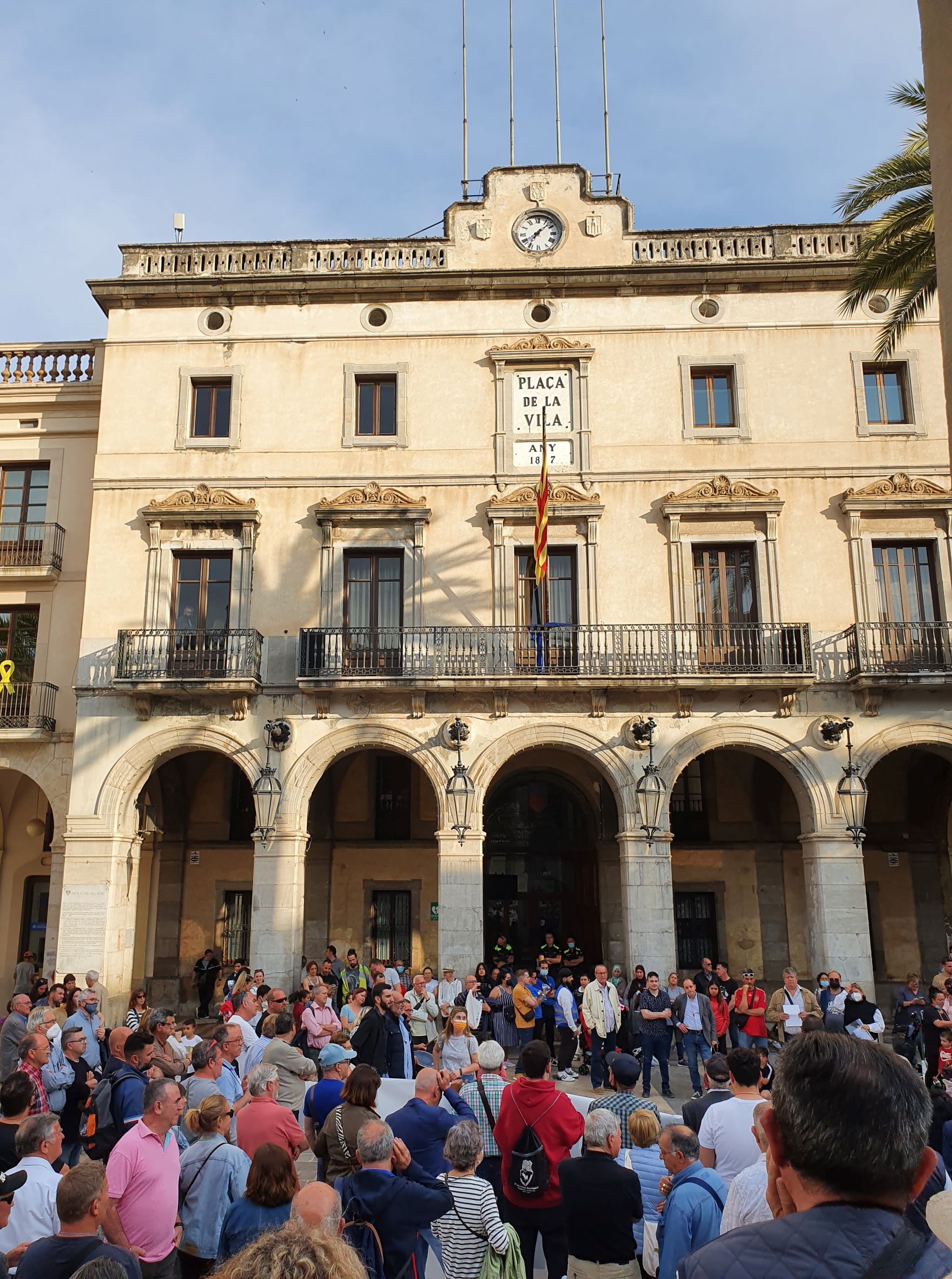 El gobierno municipal de Vilanova I la Geltrú pierde la mayoría absoluta
