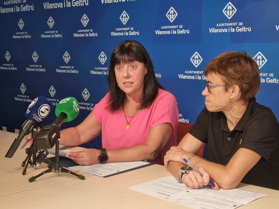 Vilanova reforzará la recogida de basuras todo el año y aplaza el puerta a puerta a 2023