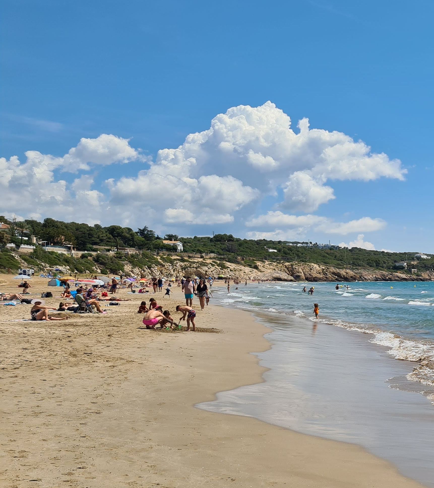 Muere un hombre de 40 años ahogado en la playa del Far de Vilanova
