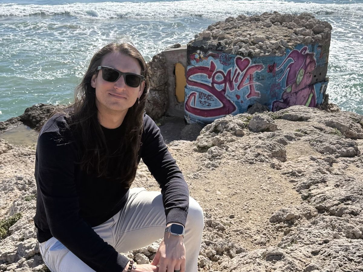 La realitat augmentada reviu els antics búnquers de la costa del Garraf i el Baix Penedès